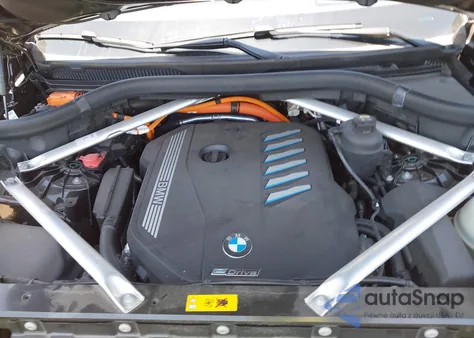 2021 BMW X5 Phev xDrive45E z USA, uszkodzony, nr VIN 5UXTA6C09M9E24711